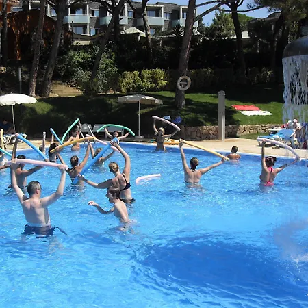 Ciutat De Palol Apartahotel