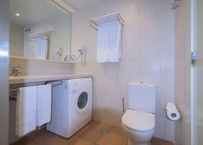 Ciutat De Palol 4* بلاتجا ذارو