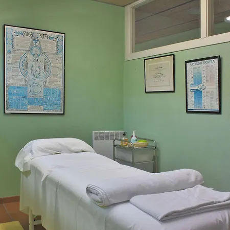 Ciutat De Palol Ξενοδοχείο με διαμερίσματα 4*