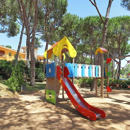 Ciutat De Palol Apartahotel 4*