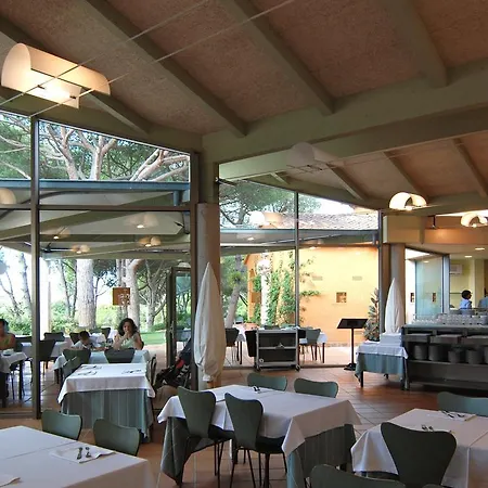 Ciutat De Palol Apartahotel 4*