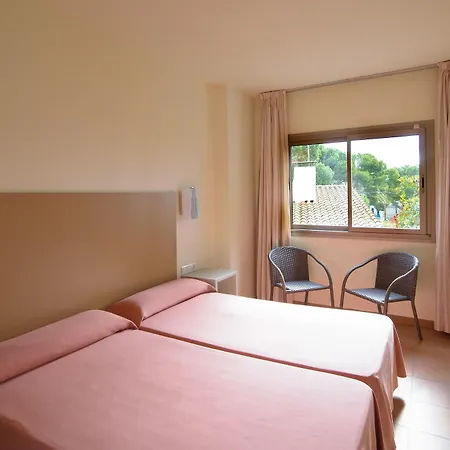 Ciutat De Palol Apartahotel 4*