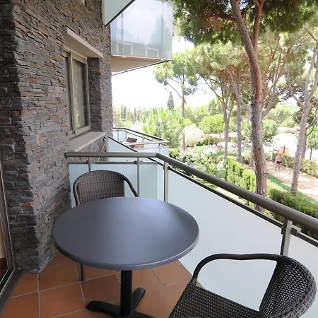 Ciutat De Palol Apartahotel