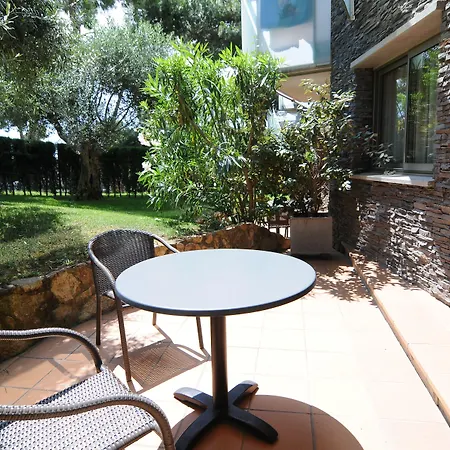 شقة فندقية Ciutat De Palol 4*