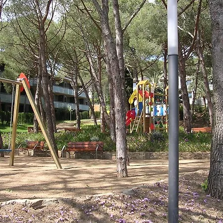 Apartahotel Ciutat De Palol 4*